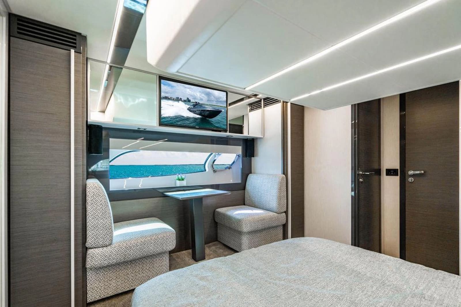 2018 Pershing 5x - Photo 37
