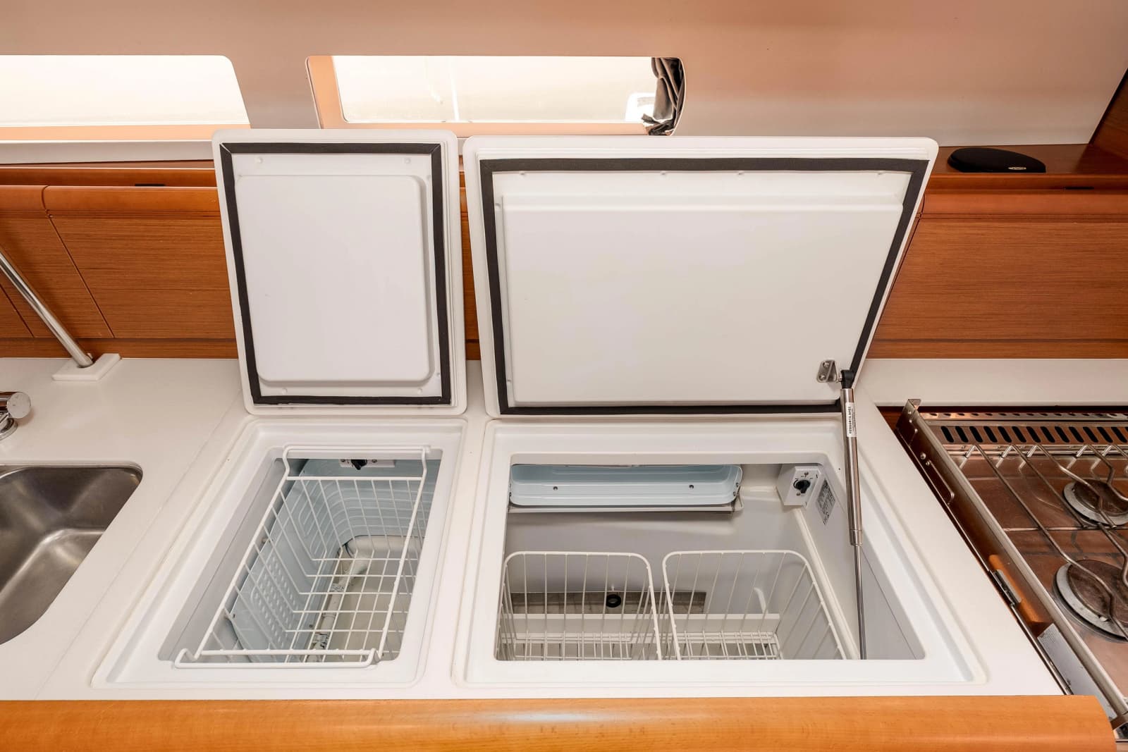 2018 Jeanneau Sun Odyssey 479 - Photo 28