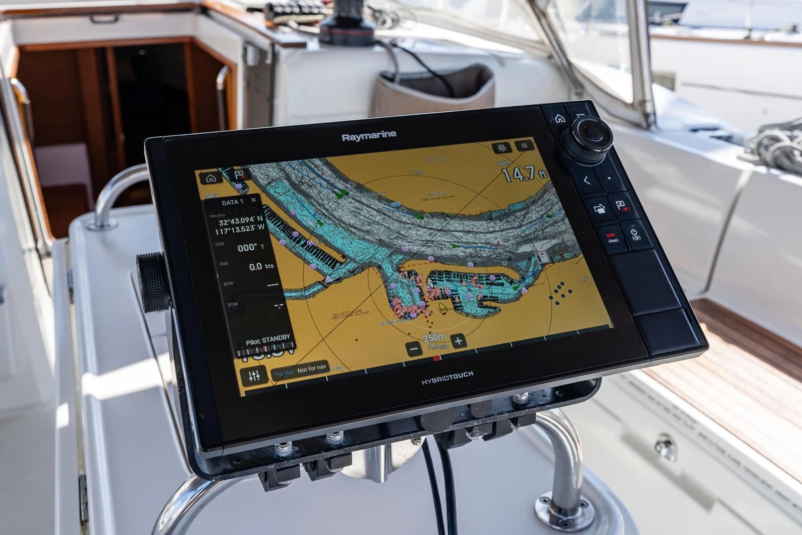 2018 Jeanneau Sun Odyssey 479 - Photo 12