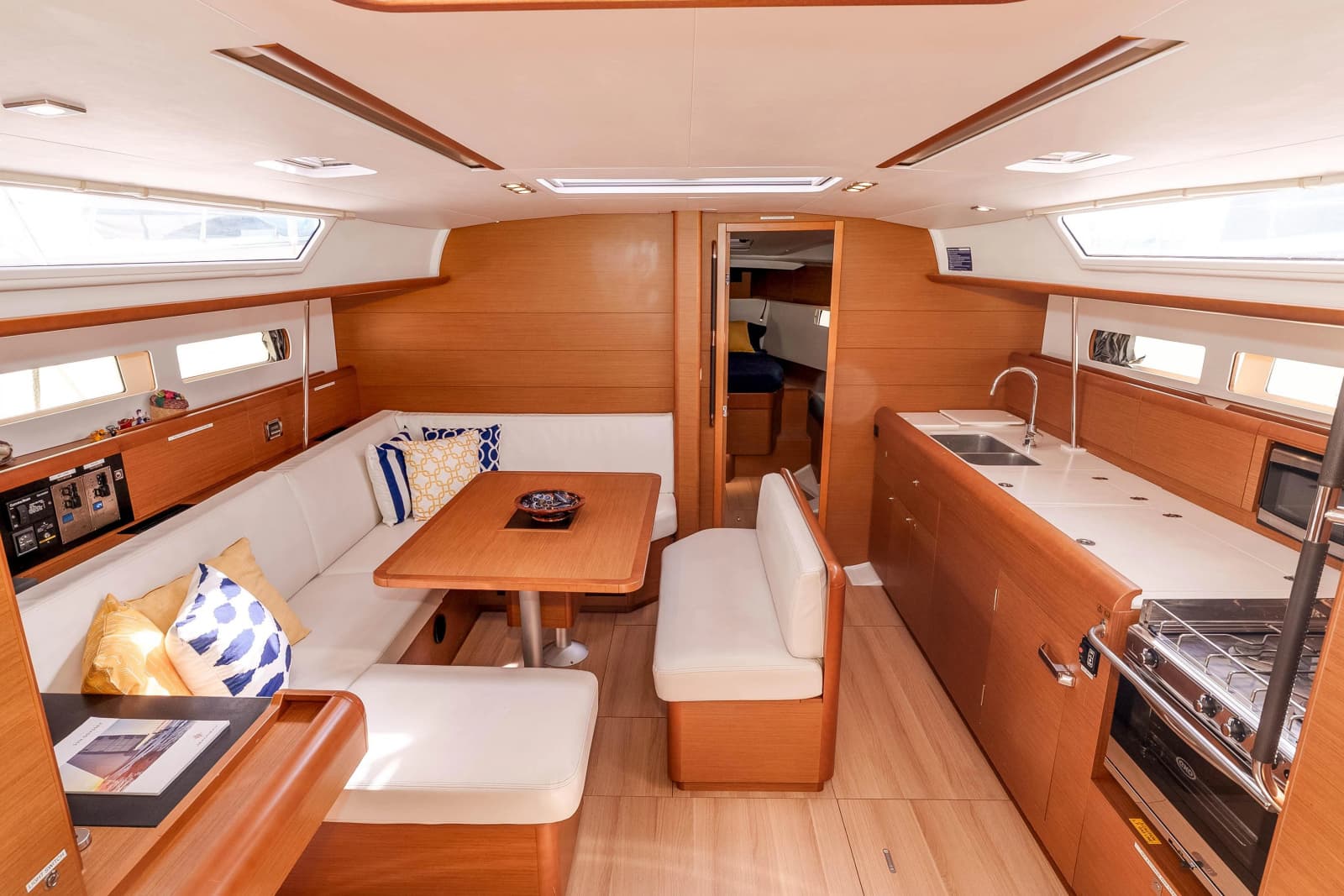 2018 Jeanneau Sun Odyssey 479 - Photo 24