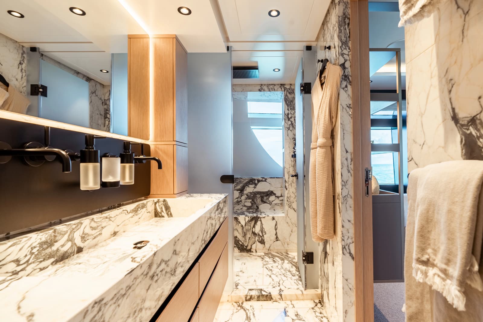 2022 Alpha Custom Yachts Spritz - Photo 29