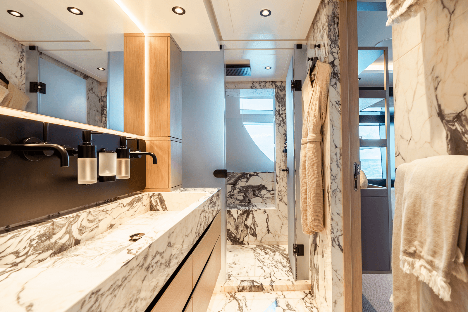 2022 Alpha Custom Yachts Spritz - Photo 29