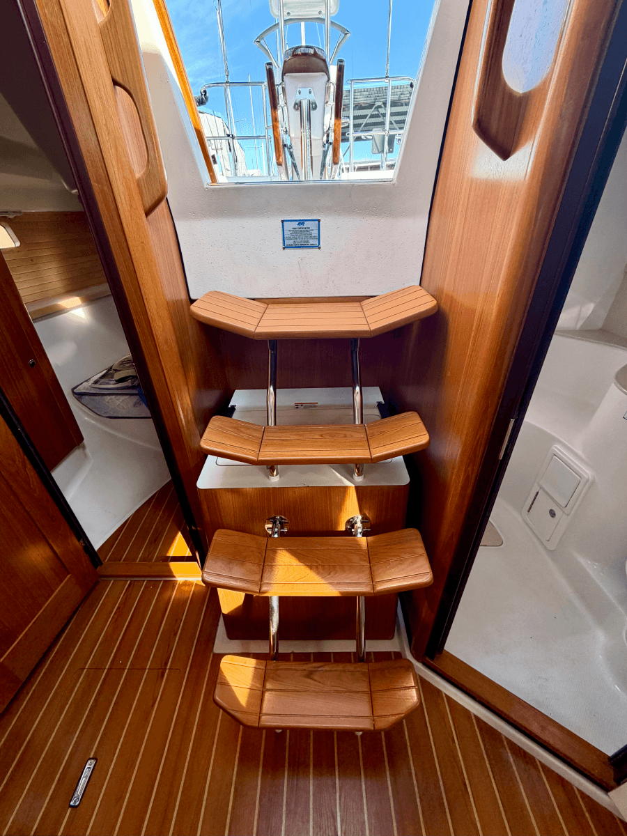 2023 Catalina 355 - Photo 15