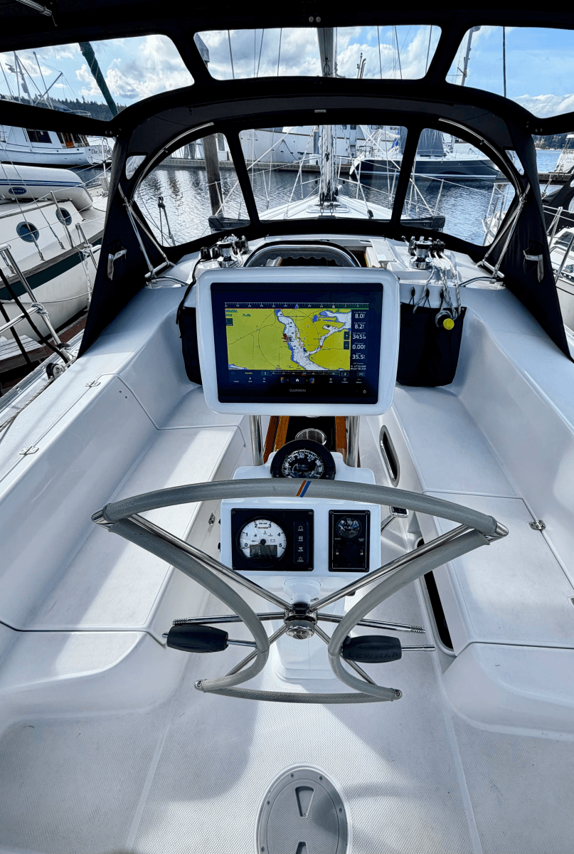 2023 Catalina 355 - Photo 7