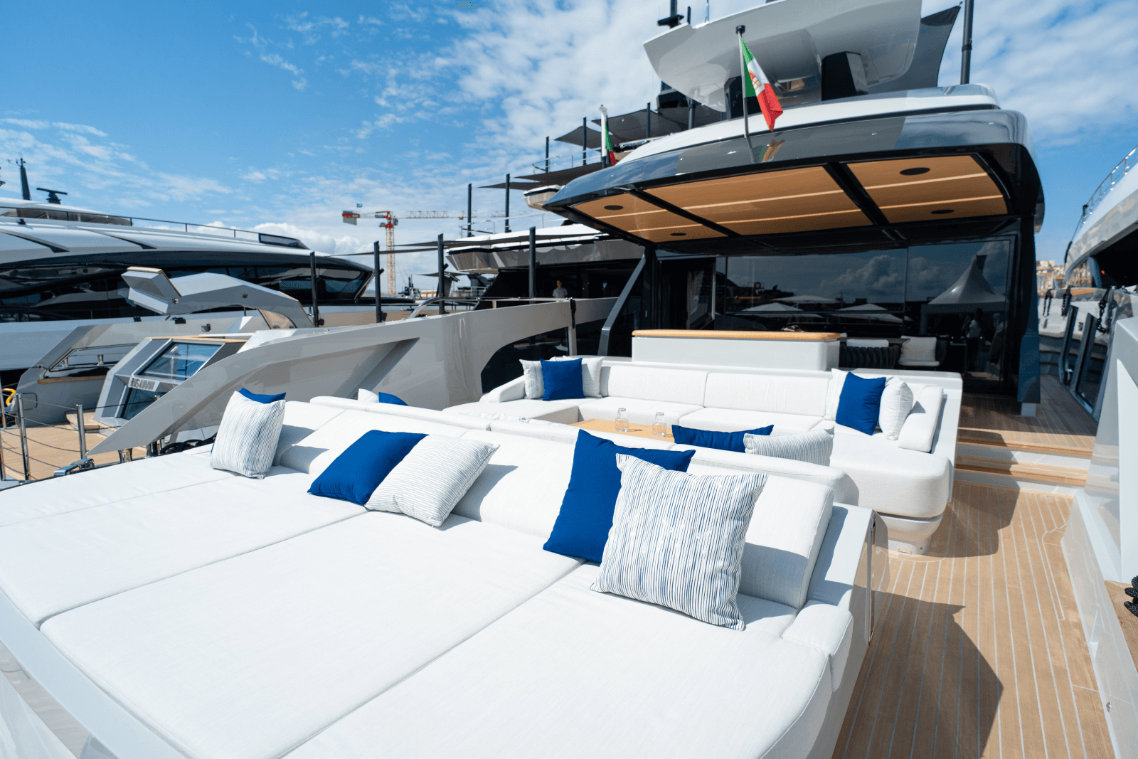 2027 Extra Yachts X90 Fast - Photo 11