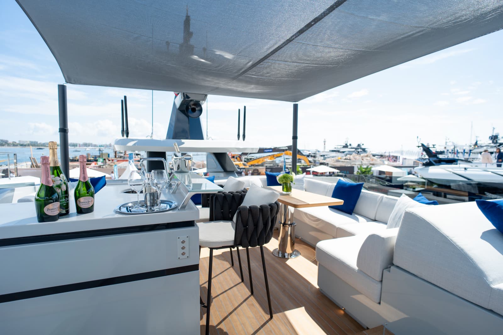 2027 Extra Yachts X90 Fast - Photo 37
