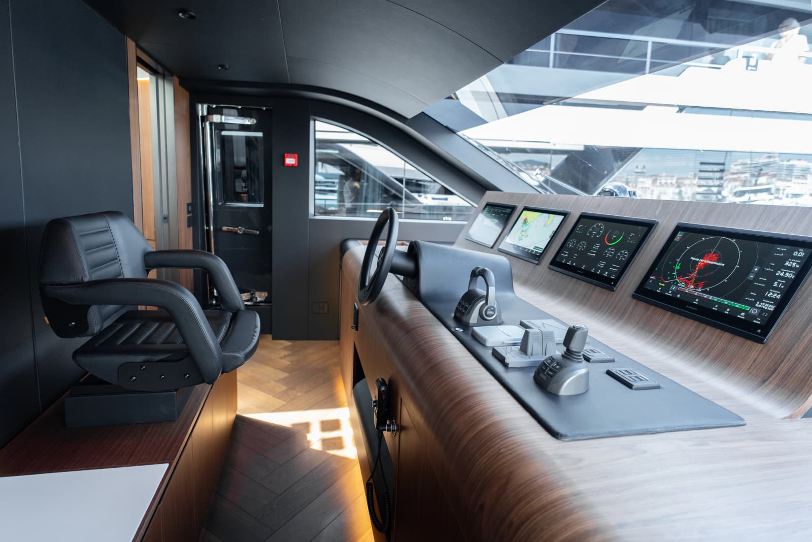 2027 Extra Yachts X90 Fast - Photo 23