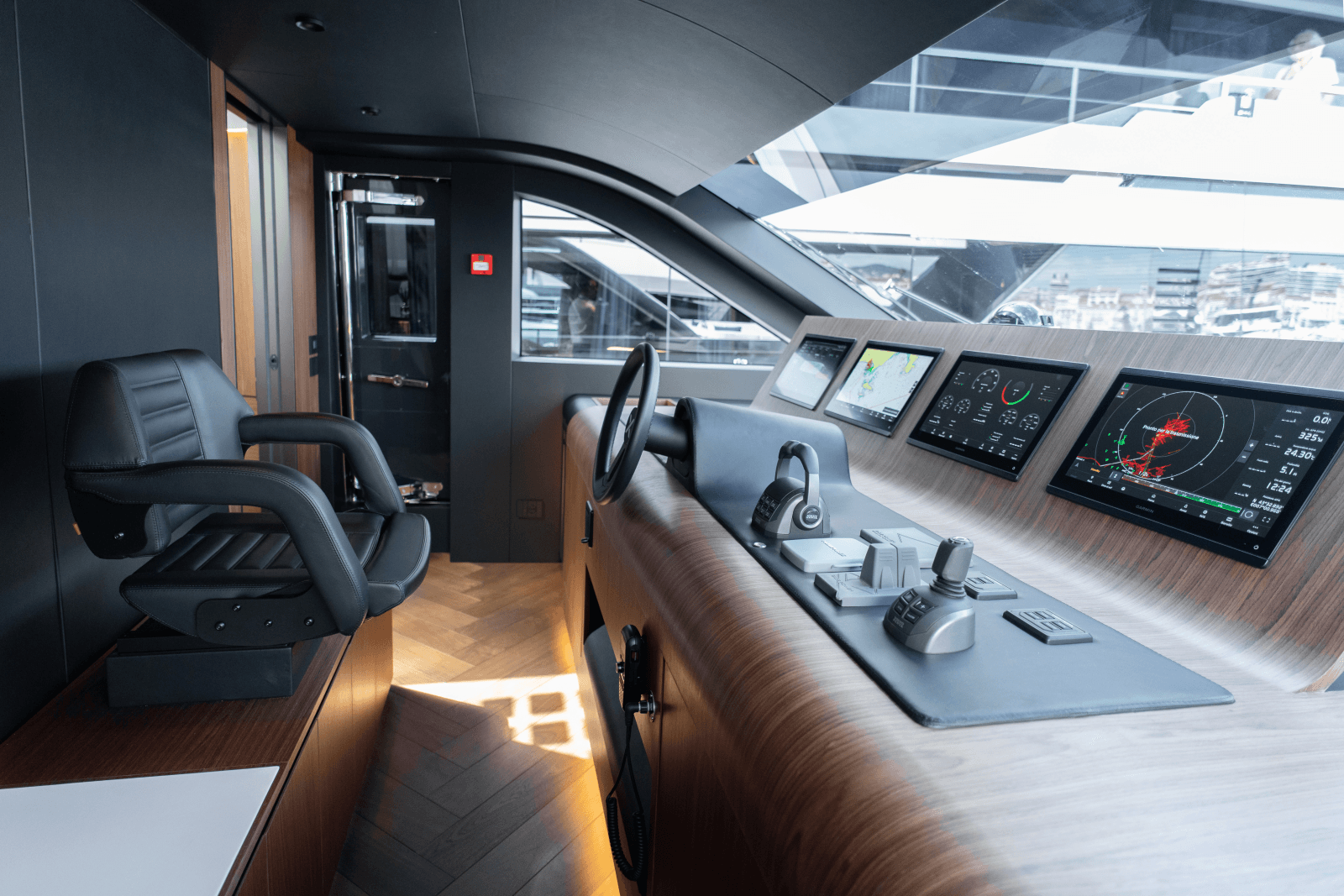 2027 Extra Yachts X90 Fast - Photo 23