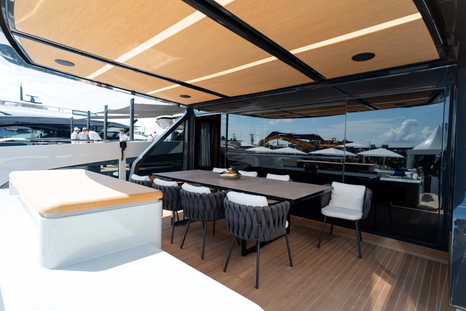 2027 Extra Yachts X90 Fast - Photo 13