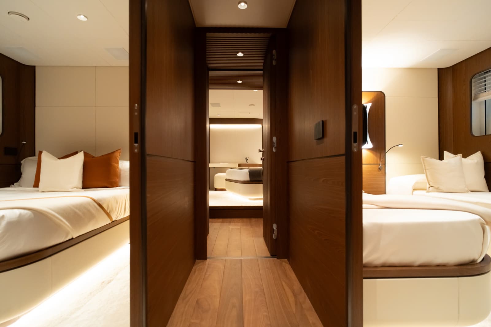 2027 Extra Yachts X90 Fast - Photo 58