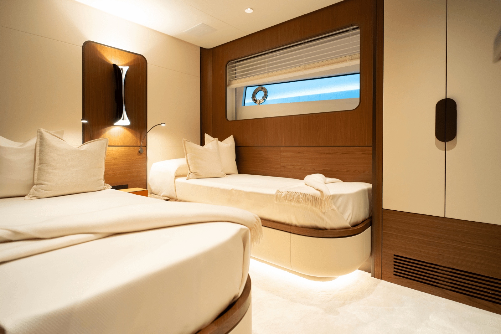 2027 Extra Yachts X90 Fast - Photo 52