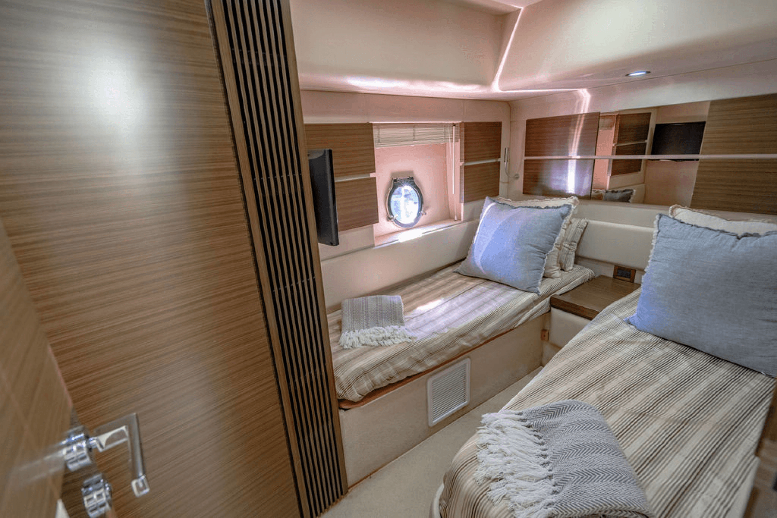 2015 Azimut 54 Flybridge - Photo 53