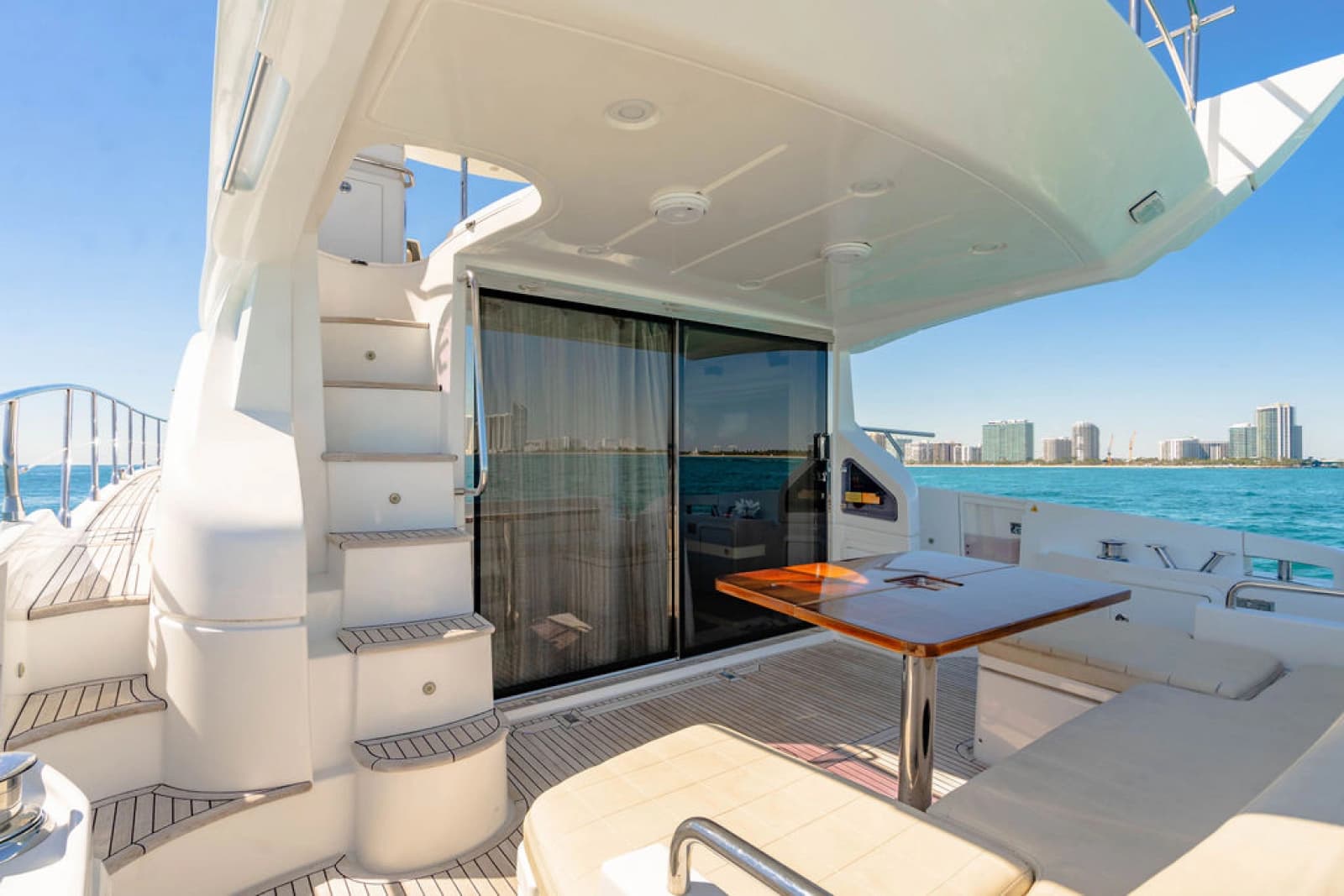 2015 Azimut 54 Flybridge - Photo 8
