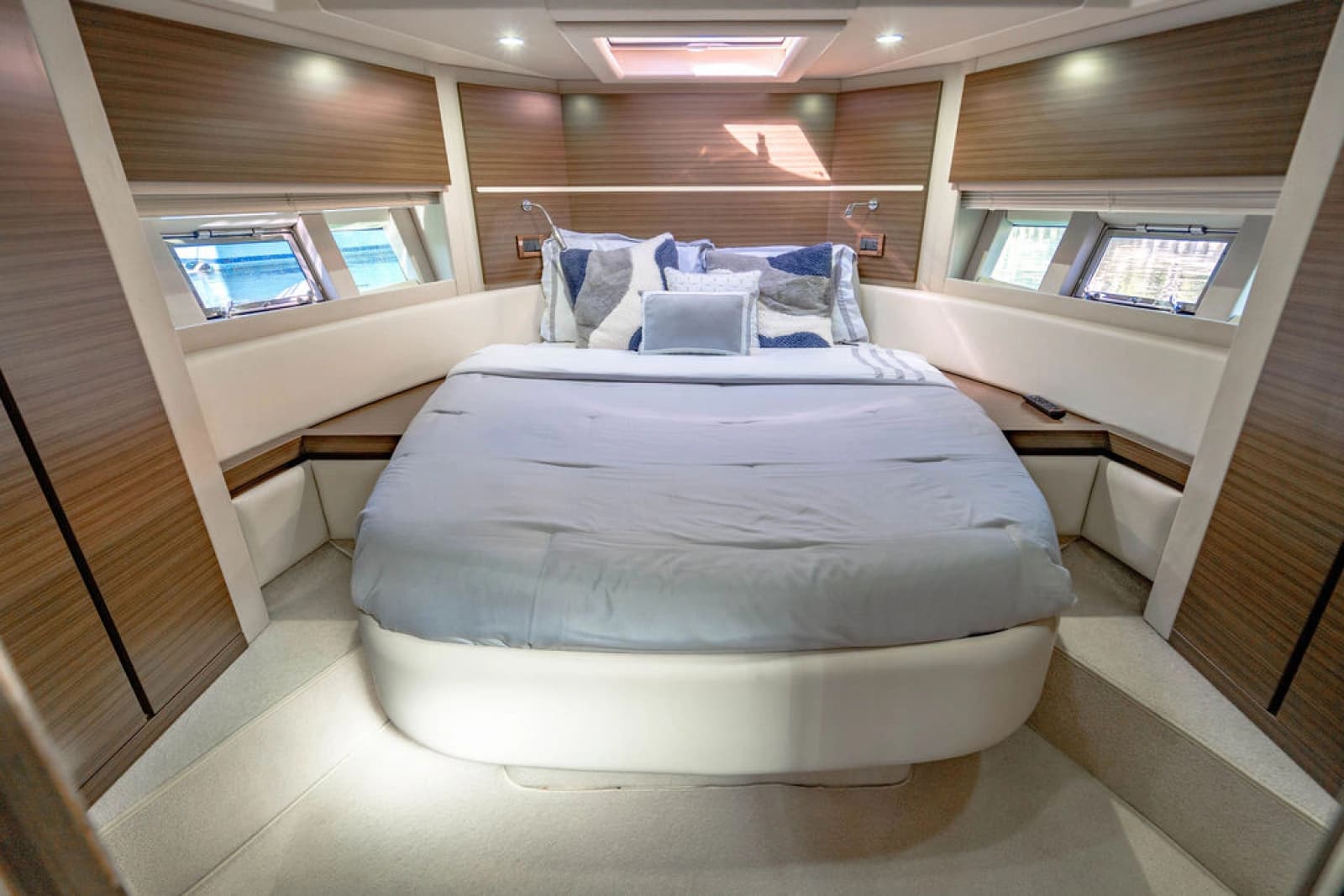 2015 Azimut 54 Flybridge - Photo 48