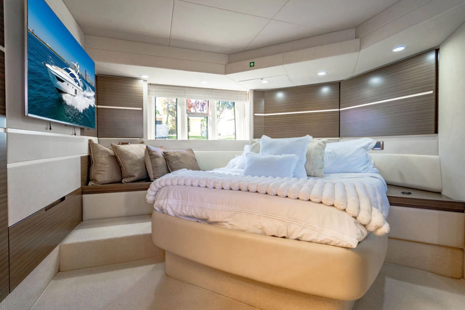 2015 Azimut 54 Flybridge - Photo 5
