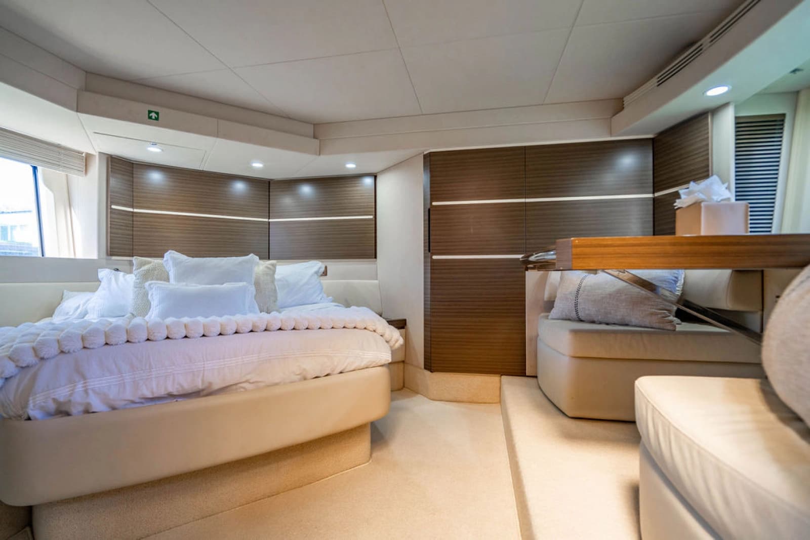 2015 Azimut 54 Flybridge - Photo 60