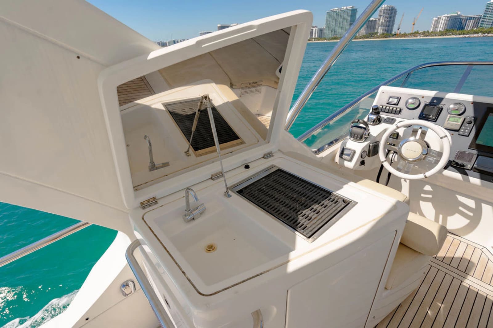 2015 Azimut 54 Flybridge - Photo 23