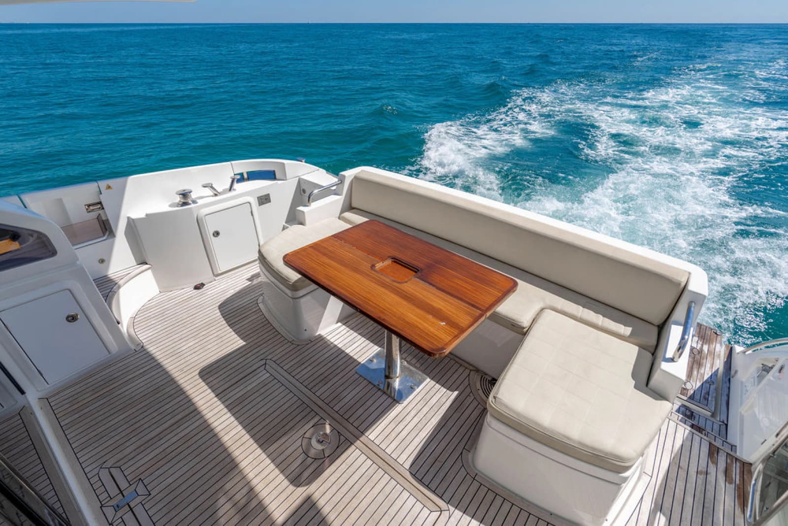 2015 Azimut 54 Flybridge - Photo 9