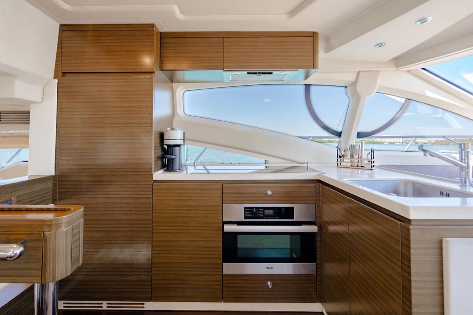 2015 Azimut 54 Flybridge - Photo 6